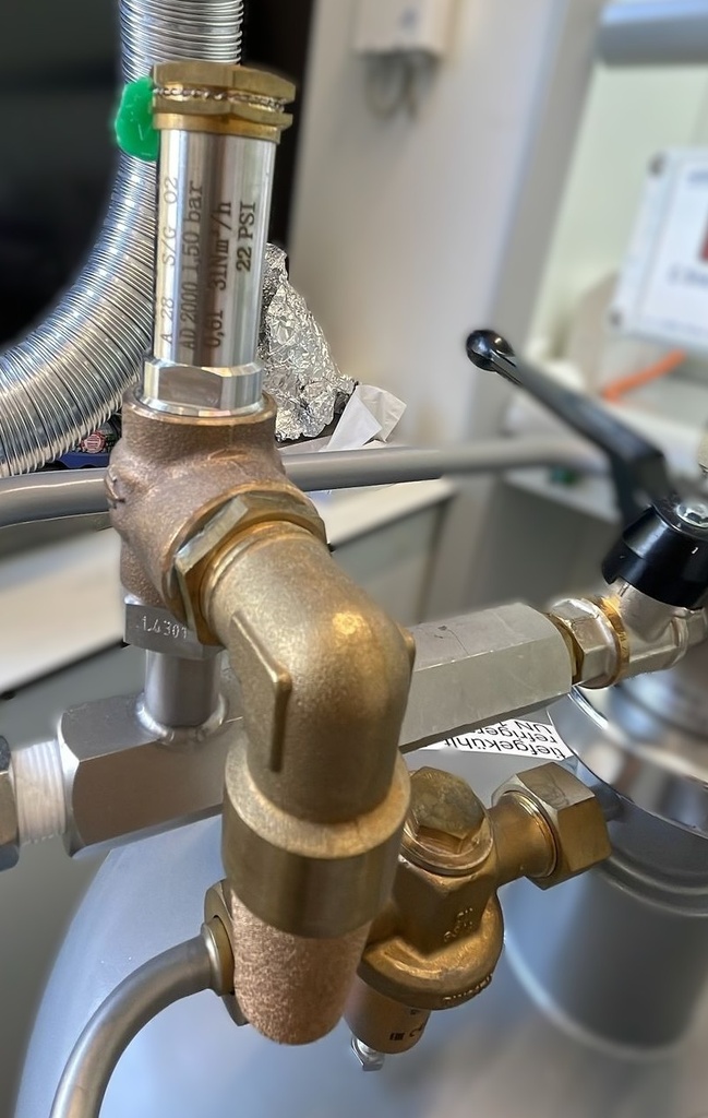 Safety spacer, veiligheidsventiel 3/8"f-m, 5 bar met filter tbv Apollo 50-150