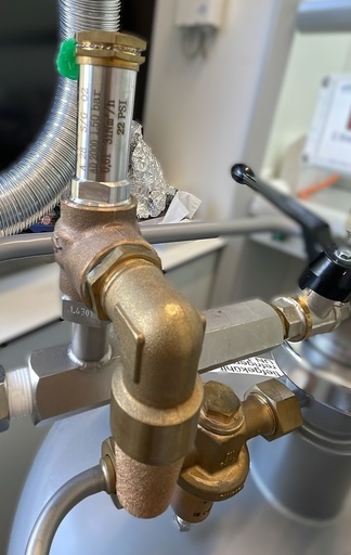 [78206124] Safety spacer, veiligheidsventiel 3/8"f-m, 5 bar met filter tbv Apollo 50-150